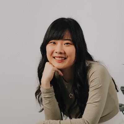 Malaysian-Australian Chinese author of debut epic fantasy THE SERPENT CALLED MERCY. #PitchWars '21 alum. Friend to all fluffy creatures! Agent: @keiralekseii