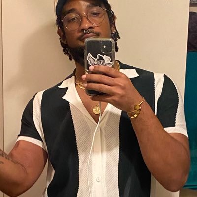 a crazy laid back artist that happens to be your bottoms favorite bottom.