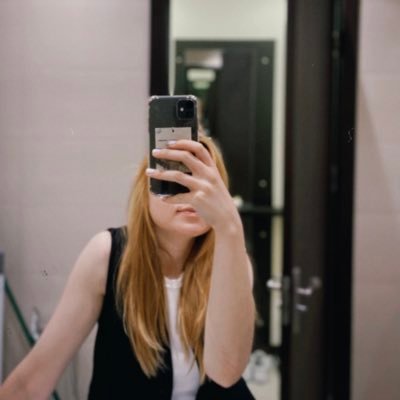 julieviento's profile picture. 