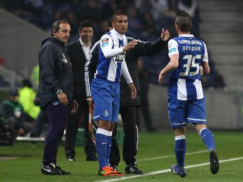 Desde 24-01-2012 [A Página de Fans do jogador #2 do FCPorto Danilo] Twitter official Danilo - https://t.co/6tVSVzaCD5
