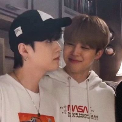 she / her
Addicted to BL and BTS
40 plus plus