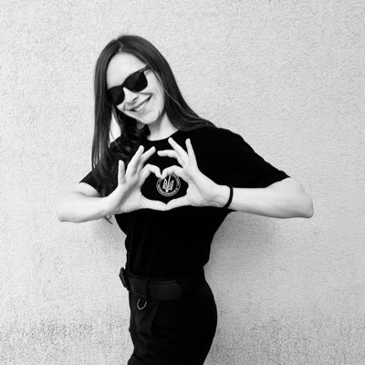 karinapiliuhina's profile picture. 