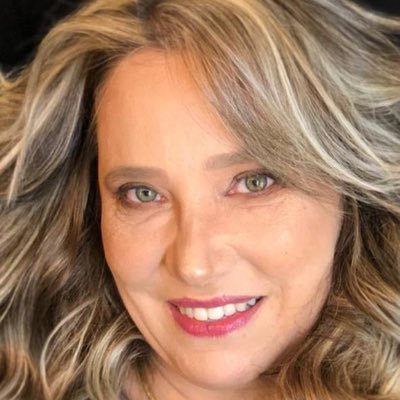 Renara34442Dias's profile picture. Empresária 👩‍💼 e professora de física com muito orgulho!