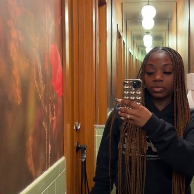 tatiielisee's profile picture. 9/19/15