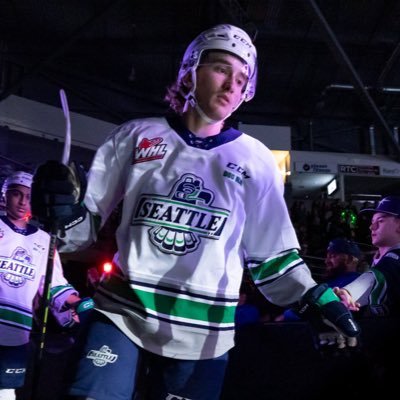 SarahBo46568543's profile picture. Hockey loving Mama🏒