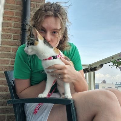 LienepienDance's profile picture. Bookworm, catmom, 24 years young