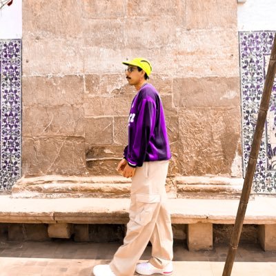 celampagorarlin's profile picture. posso ajudar? @SantaCruzFC |@LFC|@celtics