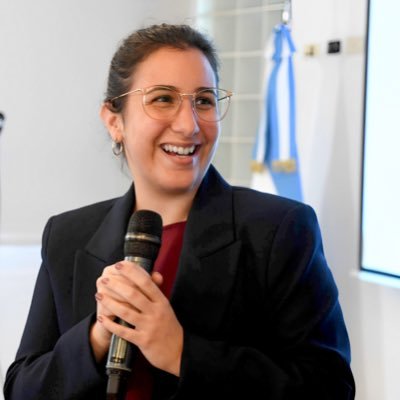 Directora de Capacitación Parlamentaria del @SenadoArgentina | SPQR | Hagamos Argentina Grande otra vez🇦🇷