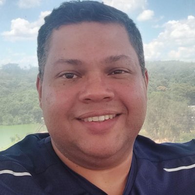 Systems analyst, specialized in project management with PMP credencial, interested in software development and entrepreneurship. 
IN HOG SIGNO VINCES