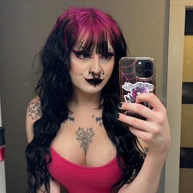 23 she/they pansexual 2022 XBIZ trans social media star 2023 ALTPORN fan fav social media star ur fav ditzy goth penis girl