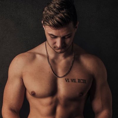 Twitch Affiliate, personal trainer, and fitness content creator! streaming every week day.