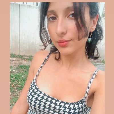 FatimaTorres300's profile picture. 