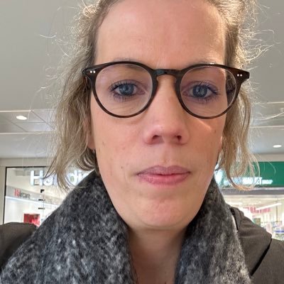 Echevine de l’enseignement et de l’économie locale à @auderghem