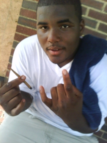loot and cash get wit me bitch #team1213 #team my shit doin paygo numberz#team da 22 ant shut me dwn..#team get ya money up.#team im in tahoes and caddy trucks