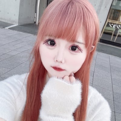 merucha103544's profile picture. 