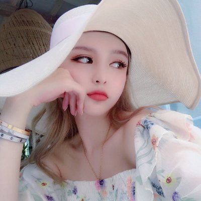 giftlclinton's profile picture. 