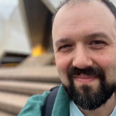 Transformational #Edu Change Agent. Teacher. Founder of Mr. David's School of Film. Film Maker. Social Storyteller. #ripcity https://t.co/Sb3635CWHr (he/him)