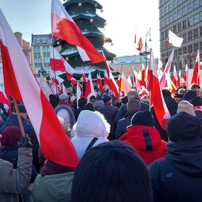 Nie popieram koalicji13grudnia. Od 10.04.2010 #jestemproblememTuska. 8* proszę o opuszczenie profilu, dzieli nas przepaść kulturowa i cywilizacyjna.