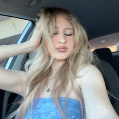 18+!| spoiled college brat| financial dommel 😇 $30 tribute to speak $10 per min skypel $40 Apple Pay tributel https://t.co/ssGNRU53bP