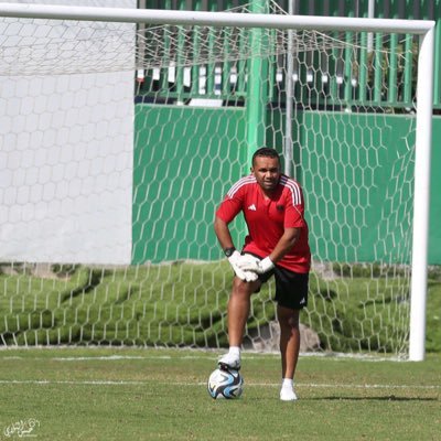 مدرب حراس فئة (U15) بالنادي الأهلي السعودي💚🧤حاصل على (C’B) الآسيوية الفنية و حاصل على (Level 1 ) و (Level 2) الآسيوية لمدربي حراس المرمى وعدد شهادات تخصصية 🧤