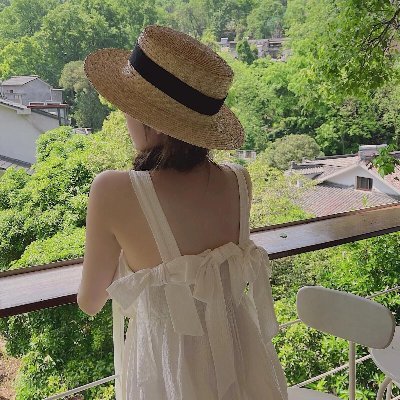 JessicaCh_a's profile picture. Why rely on the ladder when you can grow your own wings?