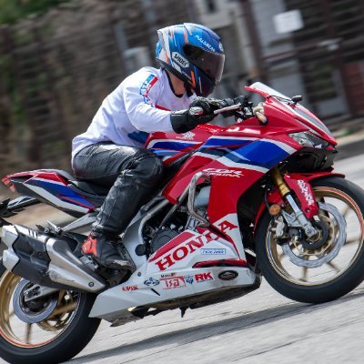 CBR250RRの運転が上手くなりたい者です