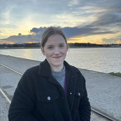 PhD Researcher investigating the causes of successive reward behaviours following positive emotional episodes
🍿🍪📱🍻
Research Assistant in @DurhamBabylab 🦆