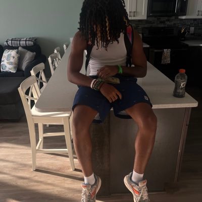 lulsims's profile picture. insta: obzayy