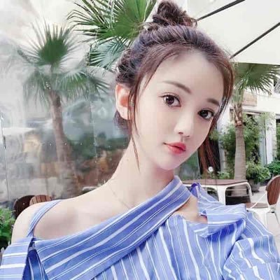 oGYPHZA32qVkn2's profile picture. 35歳の離婚した女性は、一人で、友達を作るのが好きです