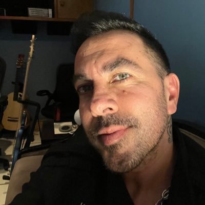 Creador de música para publicidad. https://t.co/dmmTLuOJTF Totalmente Anti 4T - 📷 Dale click a mi Instagram 👇🏼