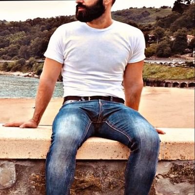 mathysG25's profile picture. Merci pour les roses, merci pour les épines ❤️

Fidèlement Patriote 💙🤍❤️