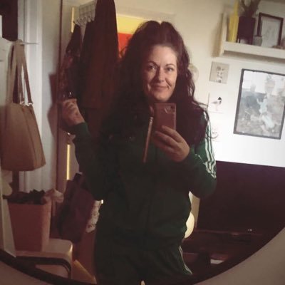 urmomzmomzmom's profile picture. 