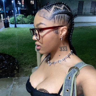 ArialChanel_'s profile picture. IG: ArialChanel ⭐️