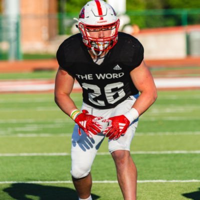 LB @UIW 6’0 225lbs Cell: 224-249-1419