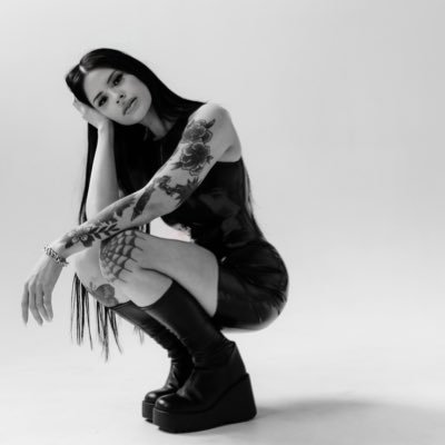 alexx Profile
