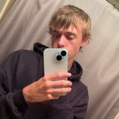 ZacR_24 Profile Picture