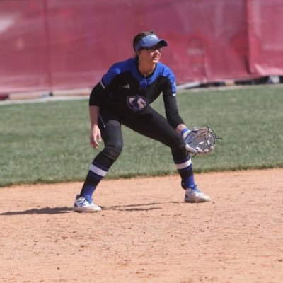 EIU softball #10 💙