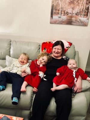 I am a Manchester United season ticket holder, a mum to 4 grownups, a grandmum. I occasionally work as a theatre nurse, but retiring is beckoning.