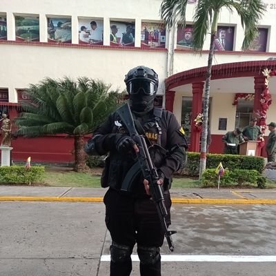 comando soy por voluntad propia.
deportes extremos al máximo.