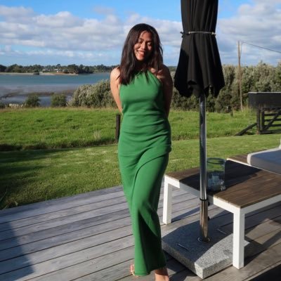 charebucas's profile picture. 