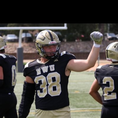 Lincoln Southeast (NE) 2022 | 22’ 195lb 4th 🤼♂️ | NWU 26’ 🏈 |