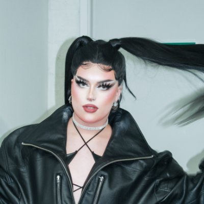 ⋆˖ X ˖⋆
Dragqueen ✧ Performer ✧ Icon
Boss and CEO of this app