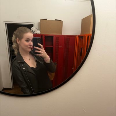 Maddysievers's profile picture. 25 y/o. That’s all you need to know. K thx bye