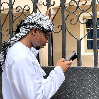 ayo_omotosho1's profile picture. Gentle| Muslim| Student of medicine and science