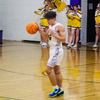 Oklahoma | • C/O 2025 • | 3 sport athlete | | PG🏀| DB & WR🏈| LF⚾️| 5’10 160 | | Central High School | 3.5 GPA • aidan.sainer@icloud.com • (918)-571-0883