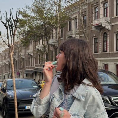 feyzarsl's profile picture. 