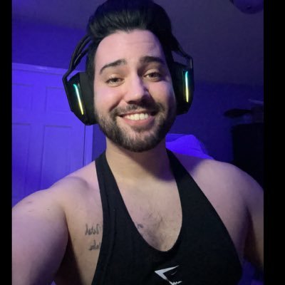 Twitch Affiliate, Lover of The Golden Girls and Winnie The Pooh, Variety Horror Gaymer 🤗