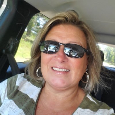24_hillbilly's profile picture. 