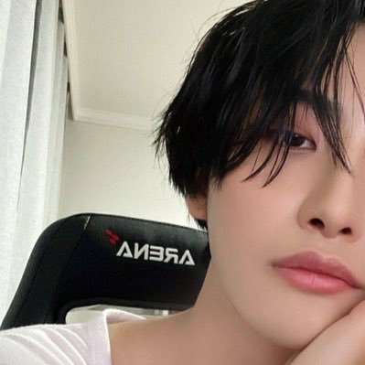 ztazta4343's profile picture. 