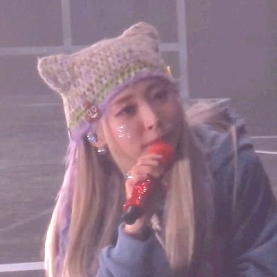 moon_nyanya1222's profile picture. 